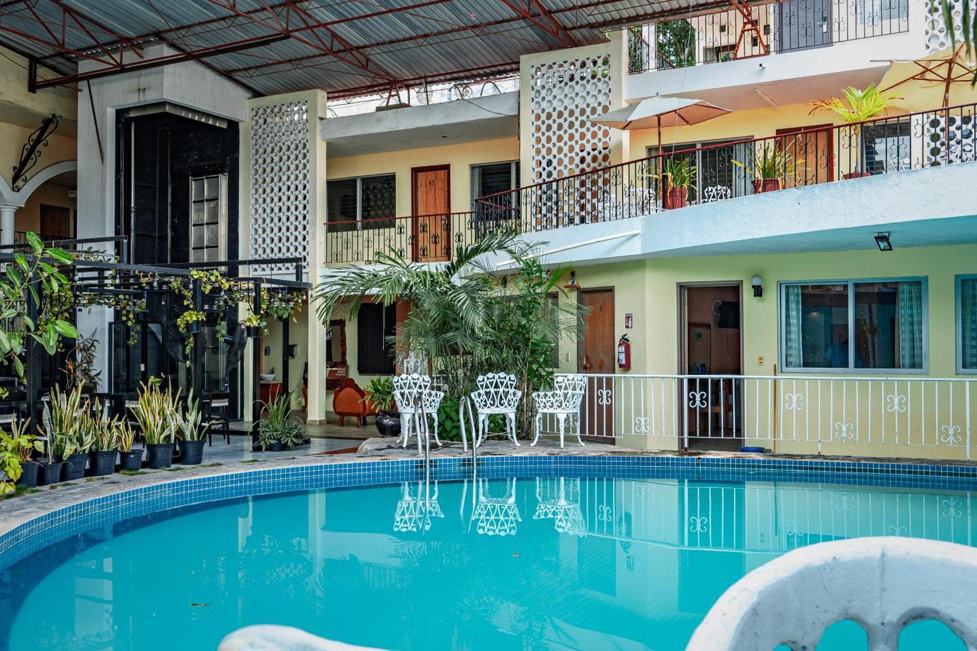 Hotel Maria De La Luz Вальядолид Экстерьер фото