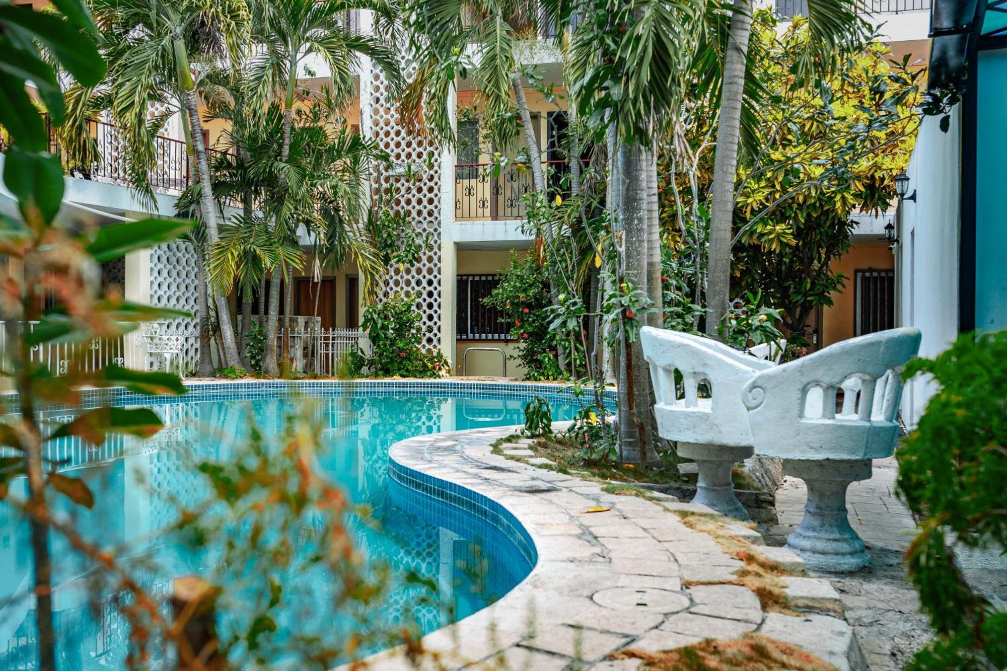 Hotel Maria De La Luz Вальядолид Экстерьер фото