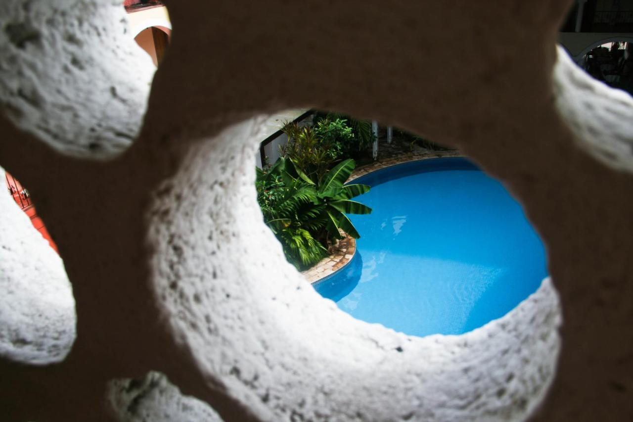 Hotel Maria De La Luz Вальядолид Экстерьер фото
